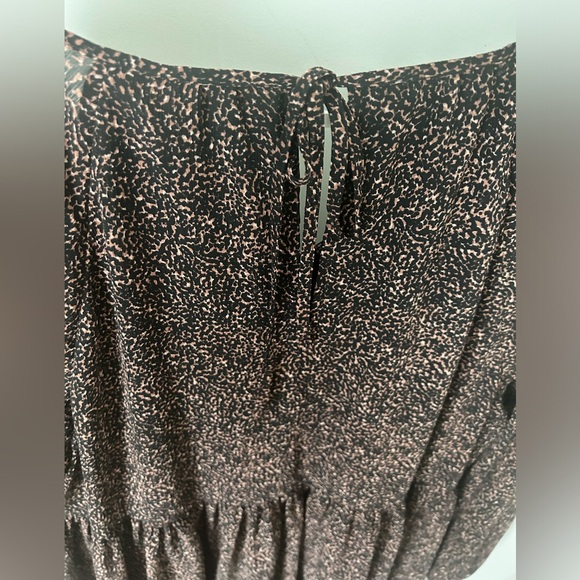 Madewell Crinkle Georgette V-Neck Babydoll Dress in Brushed Texture - Picture 7 of 8